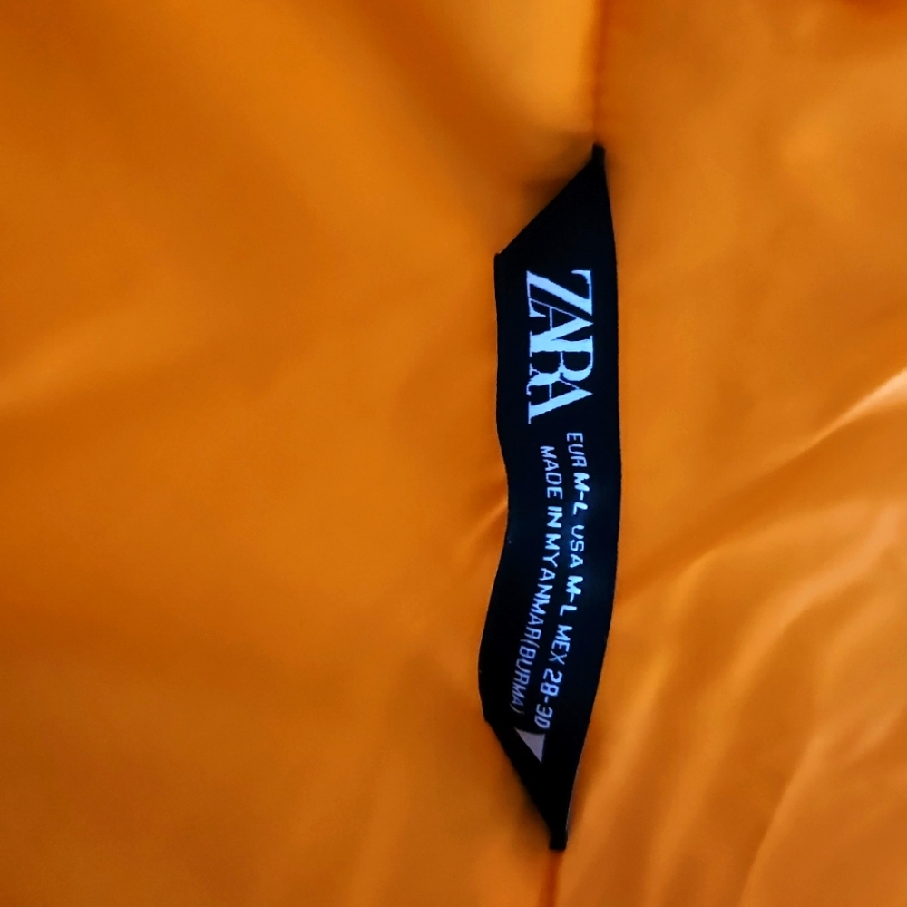 Authentic ZARA puffer short-cut puffer vest